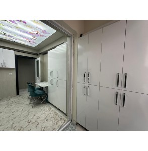 OVACIKDA YENİ BİNADA E.BANYOLU LÜKS YAPILI YÜKSEK KAT 3+1 DAİRE