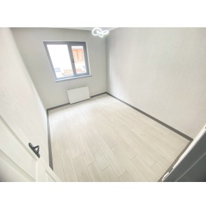 YAYLA'DA 3+1 1.KAT 120M2 LÜKS YAPILI YAYLA'DA OTOBÜS ÖNÜNDE