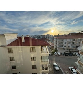 ESERTEPE ÇAMBAŞI CADDESİ YAKININDA 3+1 ÖNCEPHE FULL YAPILI DAİRE
