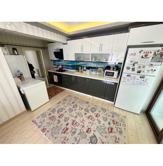 ÇAMBAŞI CADDESİ ÜZERİDE FULL YAPILI KAT KONUMUNDA 150 m2 3+1