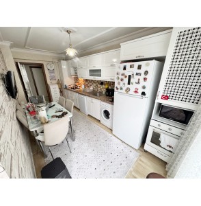 340 CADDE PARALELİNDE ARA KATTA ÖNCEPHE FULL YAPILI GENİŞ 3+1