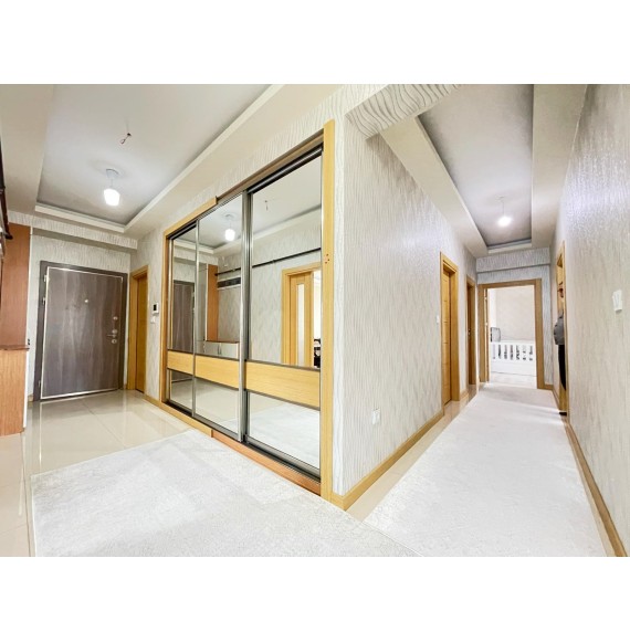 ETLİK VETERİNERLİK YAKININDA KAÇIRILMAZ FIRSAT 5+1 LÜKS SİTE