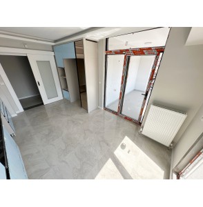 KIZLARPINARI CADDESİNDE LÜKS YAPILI G.ODALI SIFIR 3,5+1 SİTE