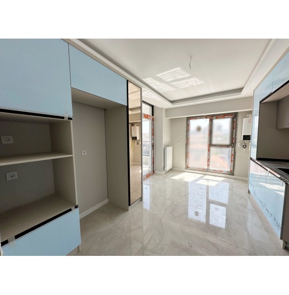 KIZLARPINARI CADDESİNDE LÜKS YAPILI G.ODALI SIFIR 3,5+1 SİTE