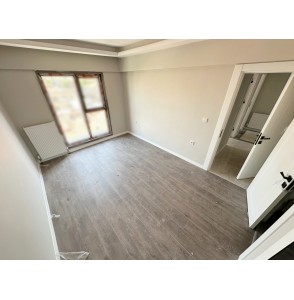 KIZLARPINARI CADDESİNDE LÜKS YAPILI G.ODALI SIFIR 3,5+1 SİTE