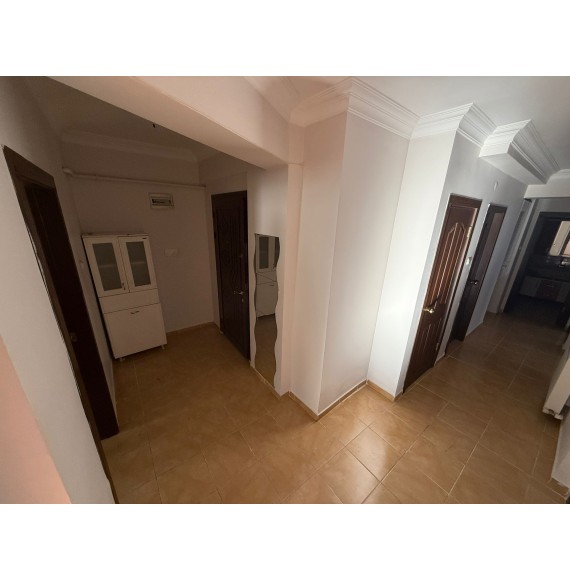FIRSAT DAİRESİ YAYLA MAH CAD. ÜZERİ ASANSÖRLÜ 3+1+KİLER ARA KAT