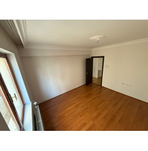 FIRSAT DAİRESİ YAYLA MAH CAD. ÜZERİ ASANSÖRLÜ 3+1+KİLER ARA KAT