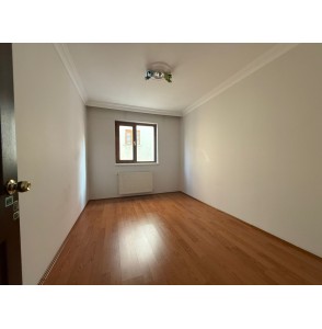 FIRSAT DAİRESİ YAYLA MAH CAD. ÜZERİ ASANSÖRLÜ 3+1+KİLER ARA KAT