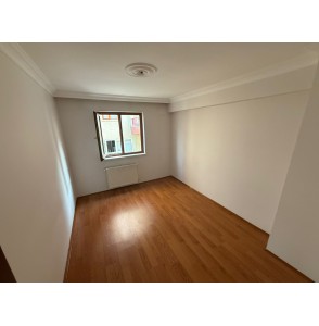 FIRSAT DAİRESİ YAYLA MAH CAD. ÜZERİ ASANSÖRLÜ 3+1+KİLER ARA KAT