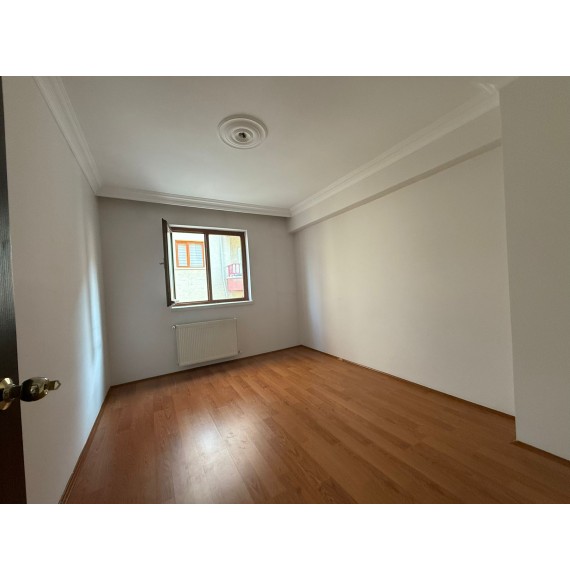 FIRSAT DAİRESİ YAYLA MAH CAD. ÜZERİ ASANSÖRLÜ 3+1+KİLER ARA KAT