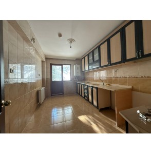 FIRSAT DAİRESİ YAYLA MAH CAD. ÜZERİ ASANSÖRLÜ 3+1+KİLER ARA KAT