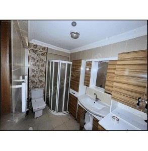 AYVALI MERKEZ CAMİİ YAKINI 2+1 KAT KONUMUNDA KIRALIK DAİRE