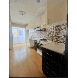 AYVALI MERKEZ CAMİİ YAKINI 2+1 KAT KONUMUNDA KIRALIK DAİRE