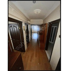 AYVALI MERKEZ CAMİİ YAKINI 2+1 KAT KONUMUNDA KIRALIK DAİRE