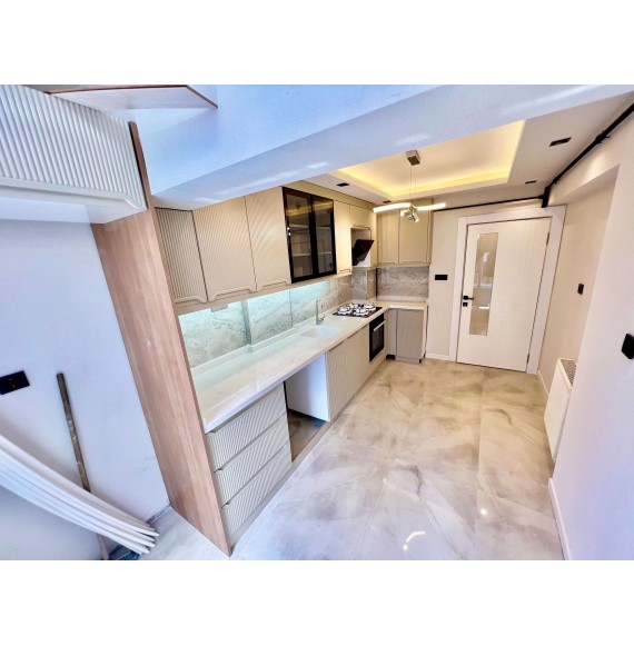 ESERTEPE ÇAMBAŞI CADDESİNE KOMŞU MEGA LÜKS YAPILI 3+1 DAİRE