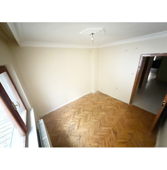 KARTALTEPE CADDESİ ÜZERİ 3+1 YENI BOYANMIS KİRALIK DAİRE