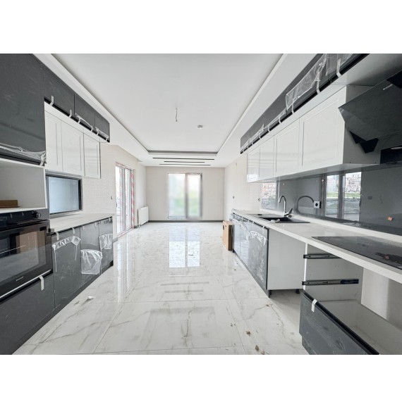 YOZGAT BULVARINA KOMŞU 4+1 ULTRA LÜKS YAPILI SIFIR SİTE DAİRESİ