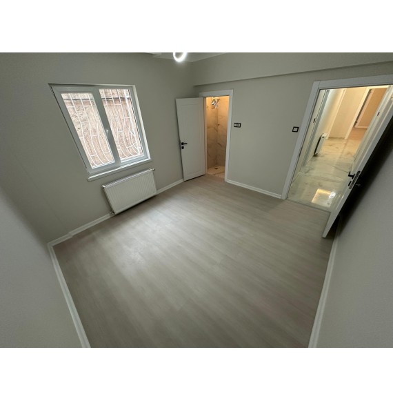 ADNAN YÜKSEL CADDESİNE KOMŞU 2+1 E. BANYOLU