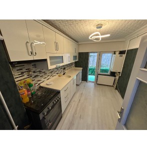 BARIŞYOLU CADDESİNE KOMŞU 3+1 FULL YAPILI MUSTAKIL TADINDA