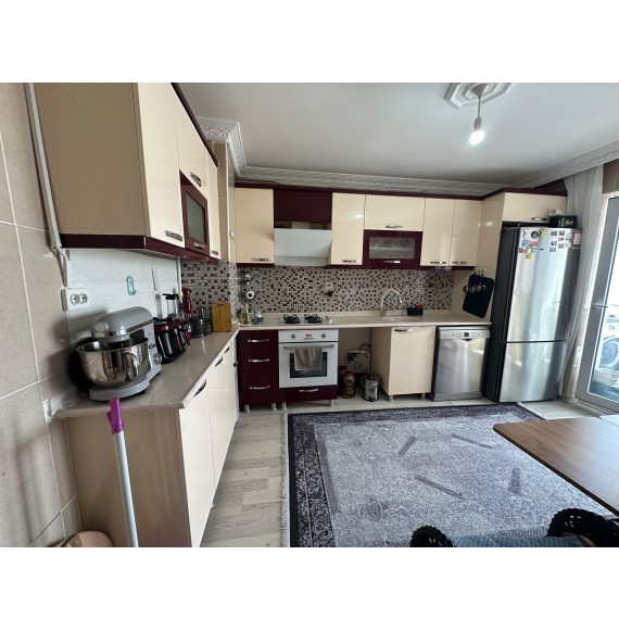 340 CADDE YAKINI 3+1 FULL YAPILI ARA KAT 3 CEPHELİ DAİRE