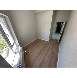 AŞIK VEYSEL CADDESİNE KOMŞU 3+1 KATTA FULL YAPILI