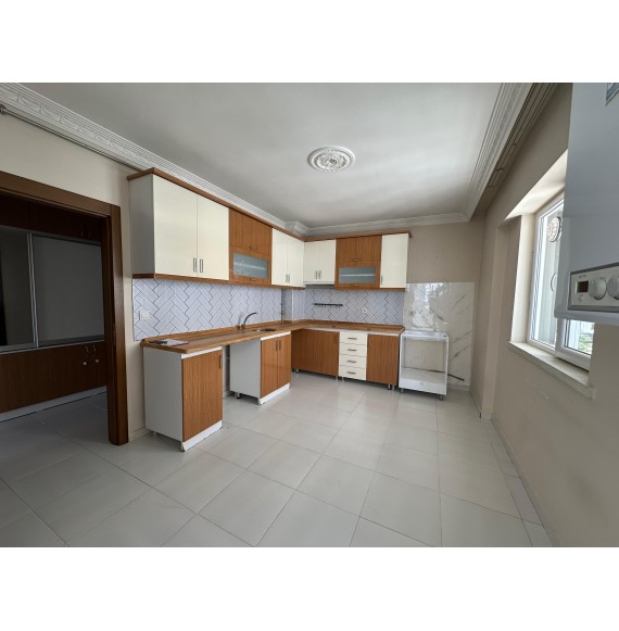 PAMUKLAR SİVAS CADDESİ ÜZERİ 3+1 SİTE İÇİ GENİŞ M2 Lİ