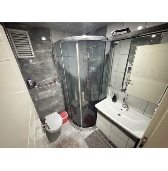 ÇAMBAŞI CADDESİ ÜZERİDE FULL YAPILI KAT KONUMUNDA 150 m2 3+1