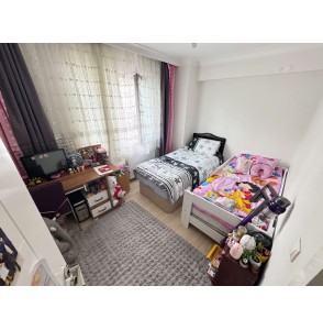 ÇAMBAŞI CADDESİ ÜZERİDE FULL YAPILI KAT KONUMUNDA 150 m2 3+1