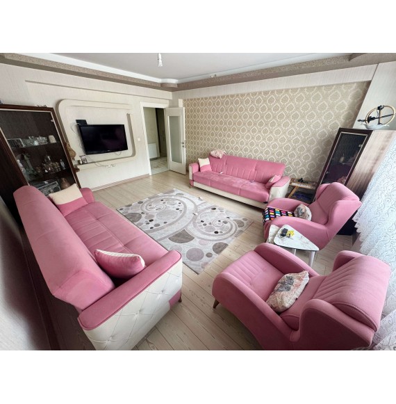 ÇAMBAŞI CADDESİ ÜZERİDE FULL YAPILI KAT KONUMUNDA 150 m2 3+1