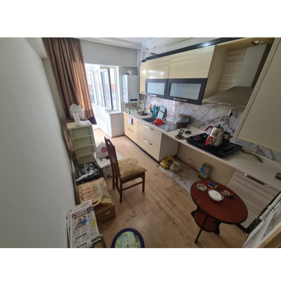 19 MAYIS MAHALLESİ CADDE ÜZERİ KAT KONUMUNDA ALTI TAM DAİRE