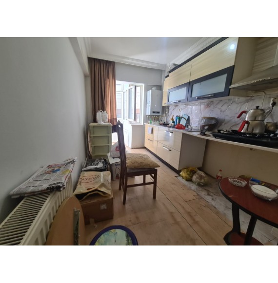 19 MAYIS MAHALLESİ CADDE ÜZERİ KAT KONUMUNDA ALTI TAM DAİRE