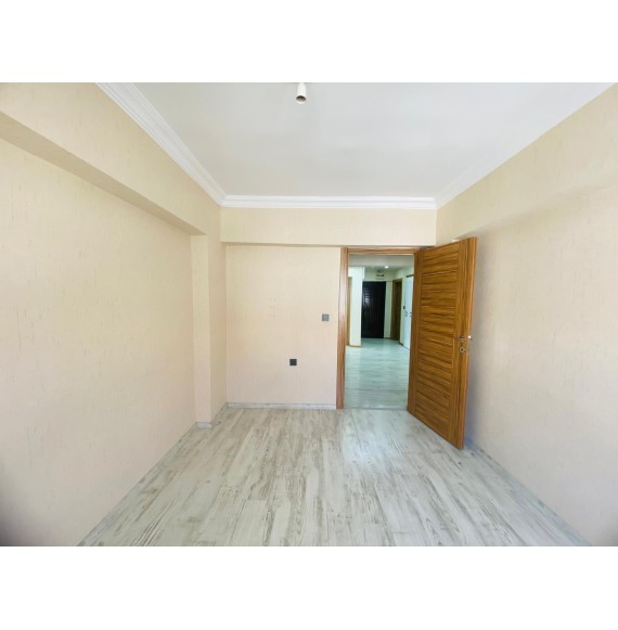 FIRSAT DAİRESİ BULUNMAZ FIYATA 4+1 E. BANYOLU FULL YAPILI