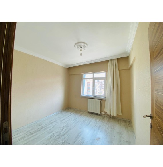 FIRSAT DAİRESİ BULUNMAZ FIYATA 4+1 E. BANYOLU FULL YAPILI