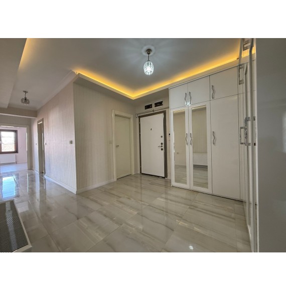 ETLIKTE ULTRA LÜKS YAPISIYLA SITELERI ARATMAYAN 4+1 GENİŞ DAİRE