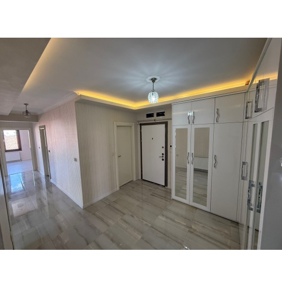 ETLIKTE ULTRA LÜKS YAPISIYLA SITELERI ARATMAYAN 4+1 GENİŞ DAİRE