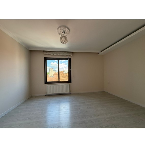 ETLIKTE ULTRA LÜKS YAPISIYLA SITELERI ARATMAYAN 4+1 GENİŞ DAİRE
