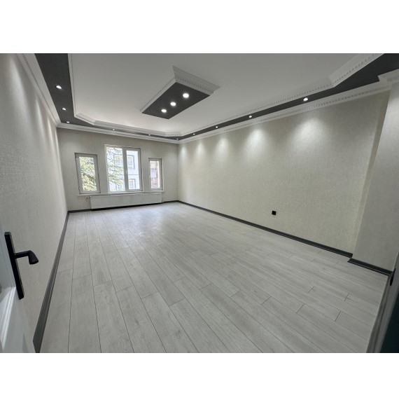 ÇAMBAŞI CADDESİNE KOMSU 3+1 KATTA ÖN CEPHE ULTRA LÜKS TASARIM