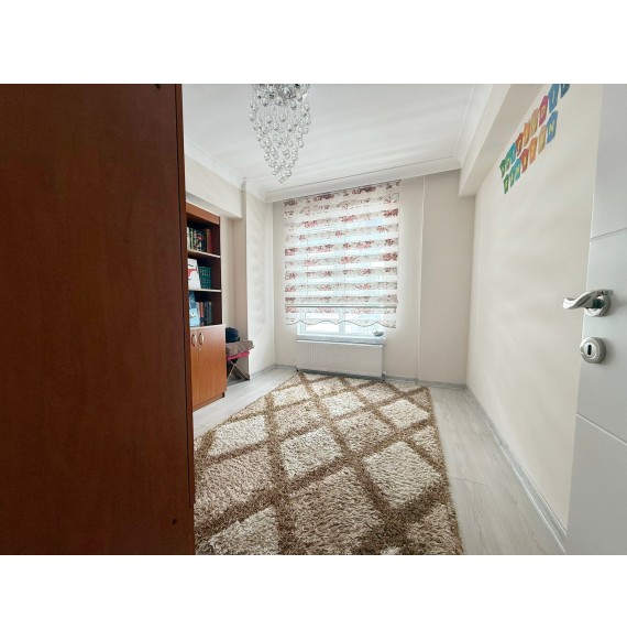 ÇAMBAŞI CADDESİNE KOMŞU 4+1 ULTRA LÜKS YAPILI TERAS BALKONLU
