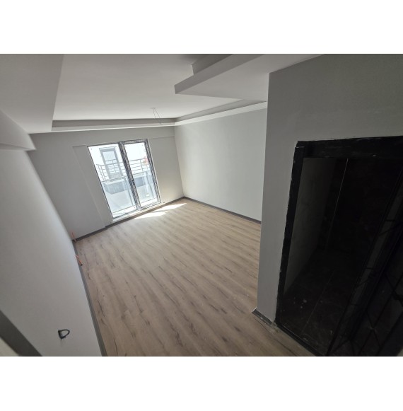 ÖZLEM CADDESİ YAKINI 3+1 FULL YAPILI SIFIR EXTRA GENİŞLİKTE