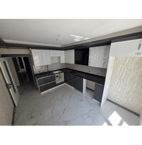ÖZLEM CADDESİ YAKINI 3+1 FULL YAPILI SIFIR EXTRA GENİŞLİKTE