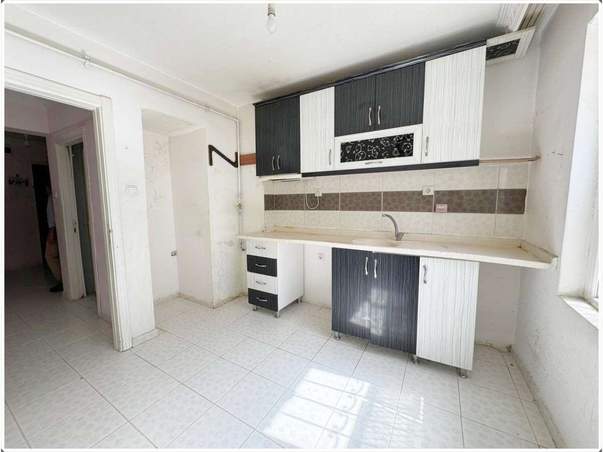 AŞIK VEYSEL CADDESİ YAKINI...