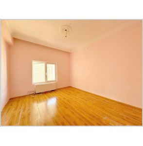 AŞIK VEYSEL CADDESİ YAKINI 3+1 KAT KONUMUNDA MASRAFSIZ