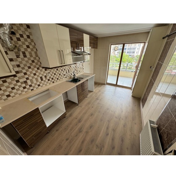 ESERTEPE CADDE ÜZERİ 3+1 KATTA FULL YAPILI DAİRE