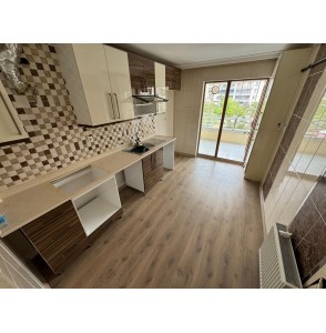 ESERTEPE CADDE ÜZERİ 3+1 KATTA FULL YAPILI DAİRE