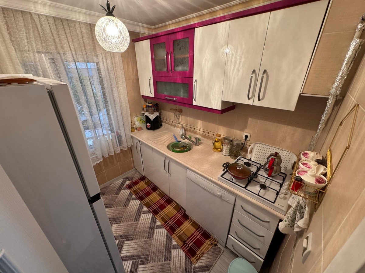 TARHANLAR CADDESİ YAKINI...