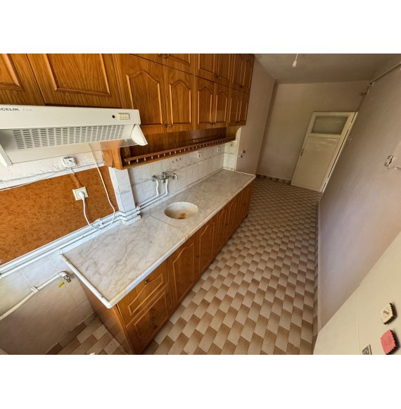 KUYUYAZISI CADDESİNDE 2+1 YATIRIMLIK FIRSAT DAİRESİ