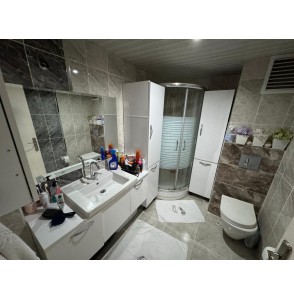 KARAKAYA COŞKUNDA 4+1 ASANSÖRLÜ İSKANLI YENİ BİNADA YAPILI SATILIK DAİRE