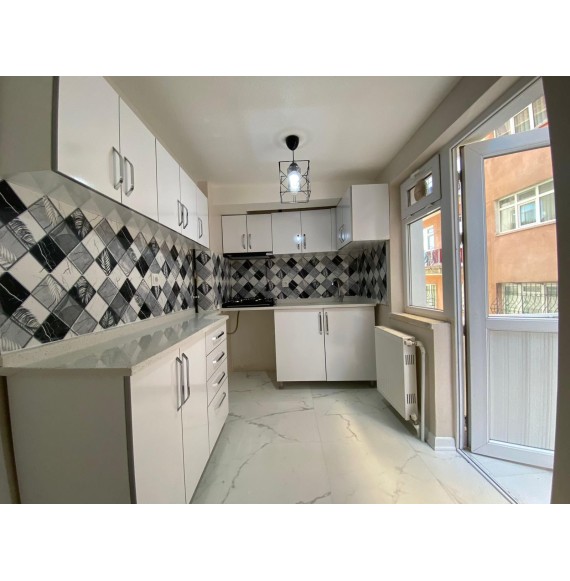 HAYAT KOLEJI YAKINI 2+1 MASRAFSIZ YAPILI SATILIK DAİRE