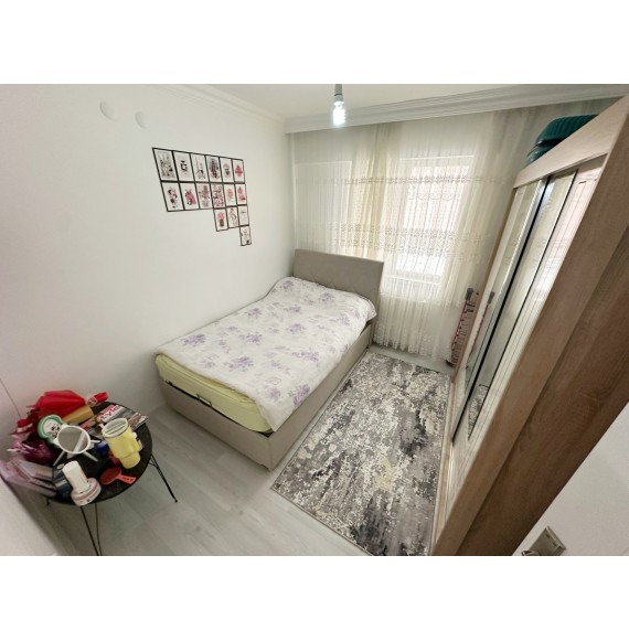 YAYLA'DA ASANSÖRLÜ BİNADA 2+1 YAPILI MASRAFSIZ GENİŞ SATILIK DAİRE