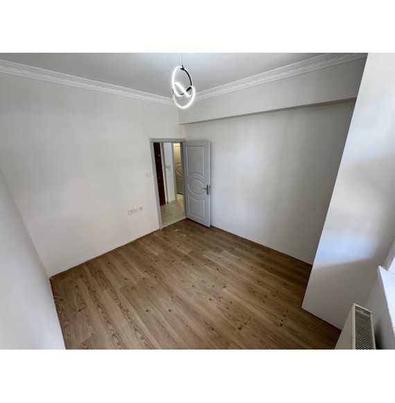 HAYAT KOLEJI YAKINI 2+1 MASRAFSIZ YAPILI SATILIK DAİRE